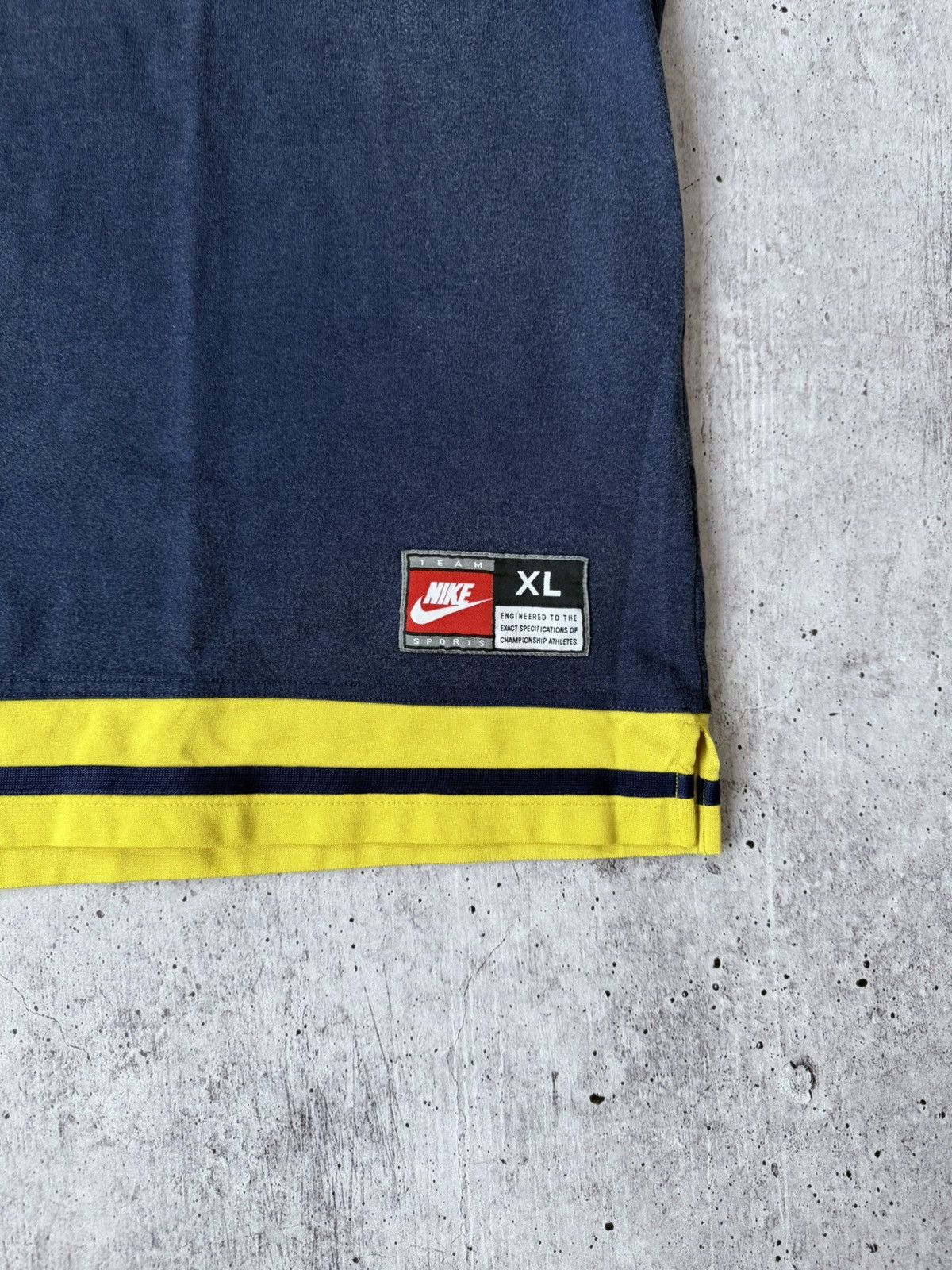 Nike × Vintage Nike vintage Michigan Wolverine Warm Up Shirt Size US XL / EU 56 / 4 - 5 Thumbnail