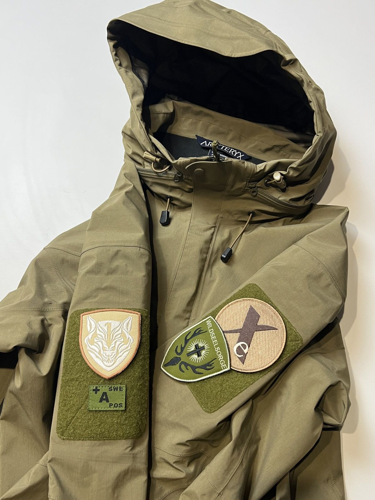 Arc'teryx Arc'teryx LEAF Alpha Gen 1 Jacket – Crocodile / Gore-Tex Size US XL / EU 56 / 4 - 6 Thumbnail