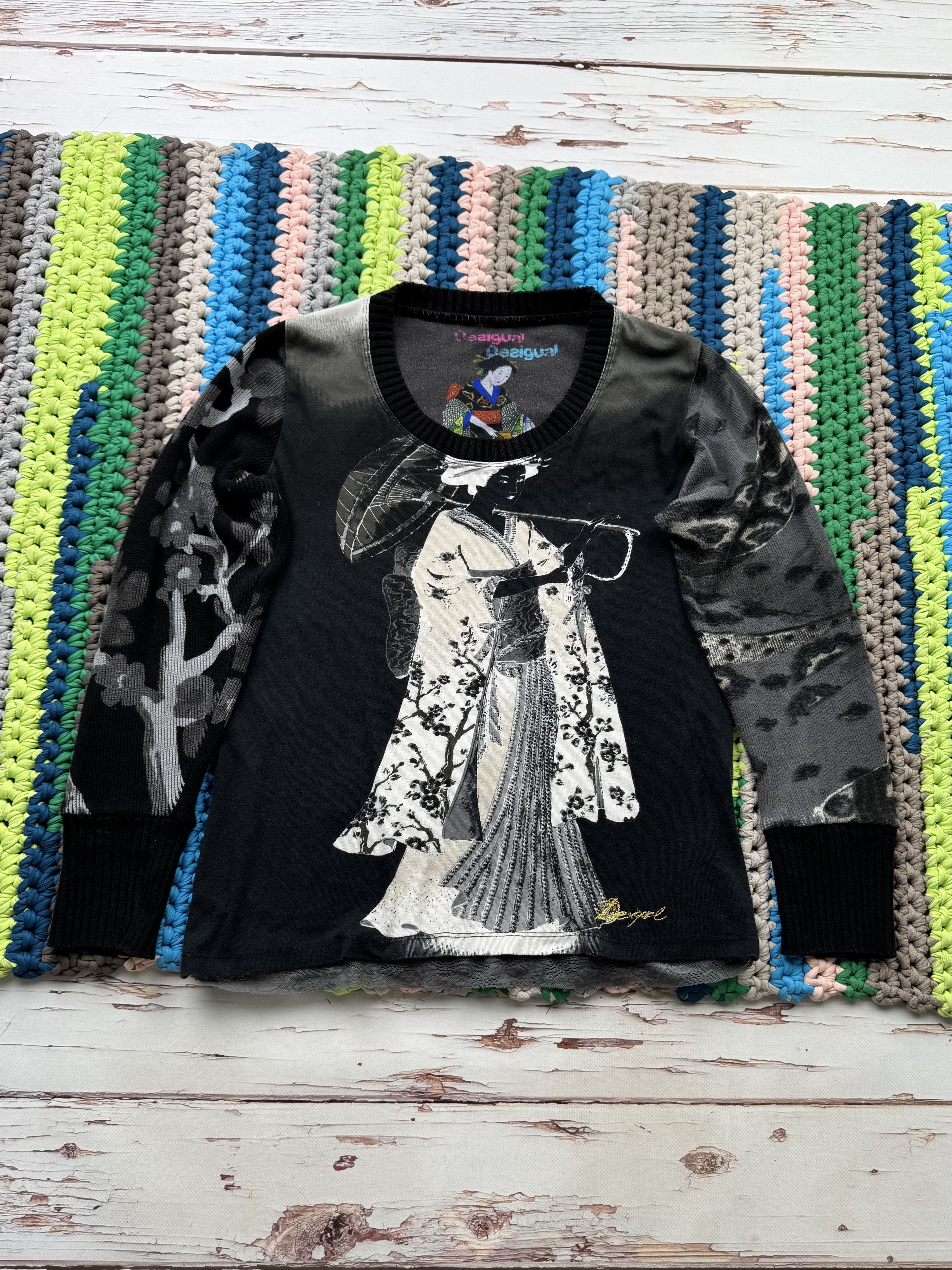 Desigual Desigual Vintage Sweater (V174)(D10) Size M / US 6-8 / IT 42-44 - 1 Thumbnail