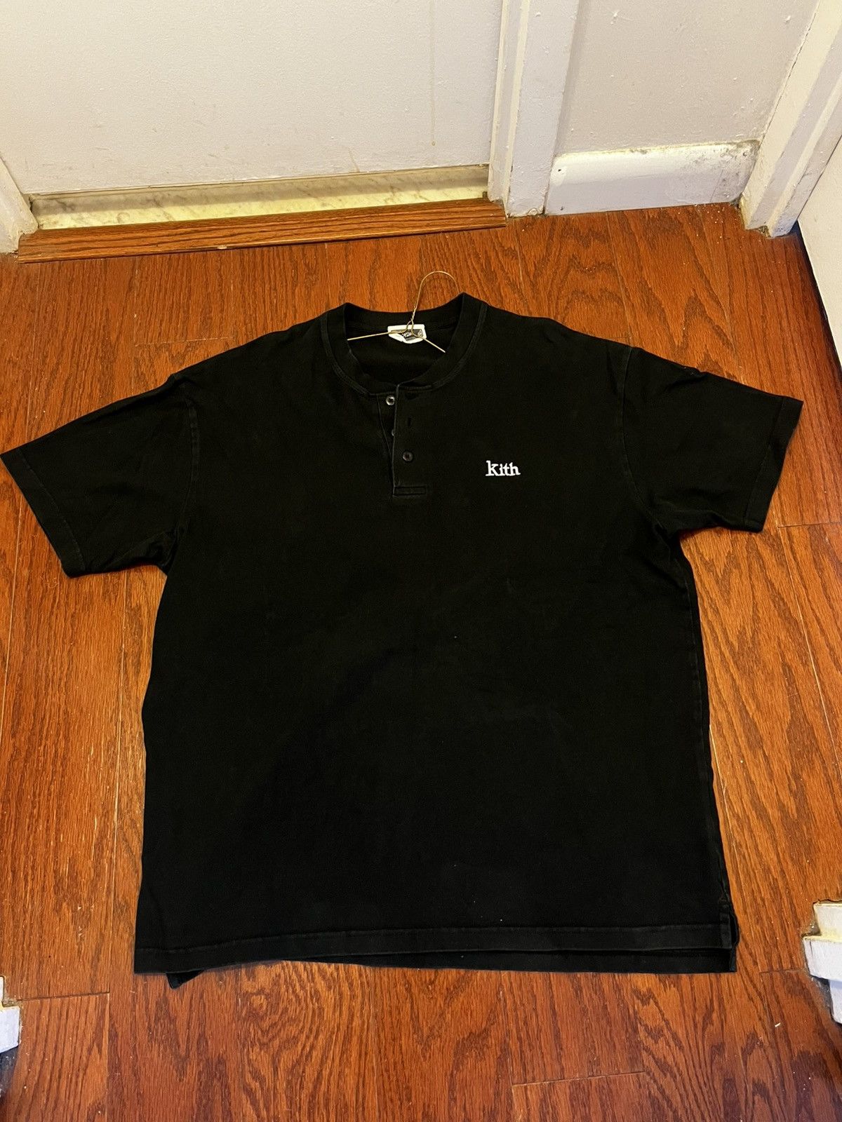 Kith Kith Three button tee shirt size L Size US L / EU 52-54 / 3 - 1 Thumbnail