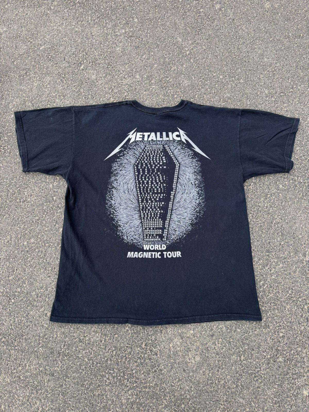 Metallica 2009 Metallica World Magnetic Tour 00s Black Tee Metal Band Size US XL / EU 56 / 4 - 8 Thumbnail