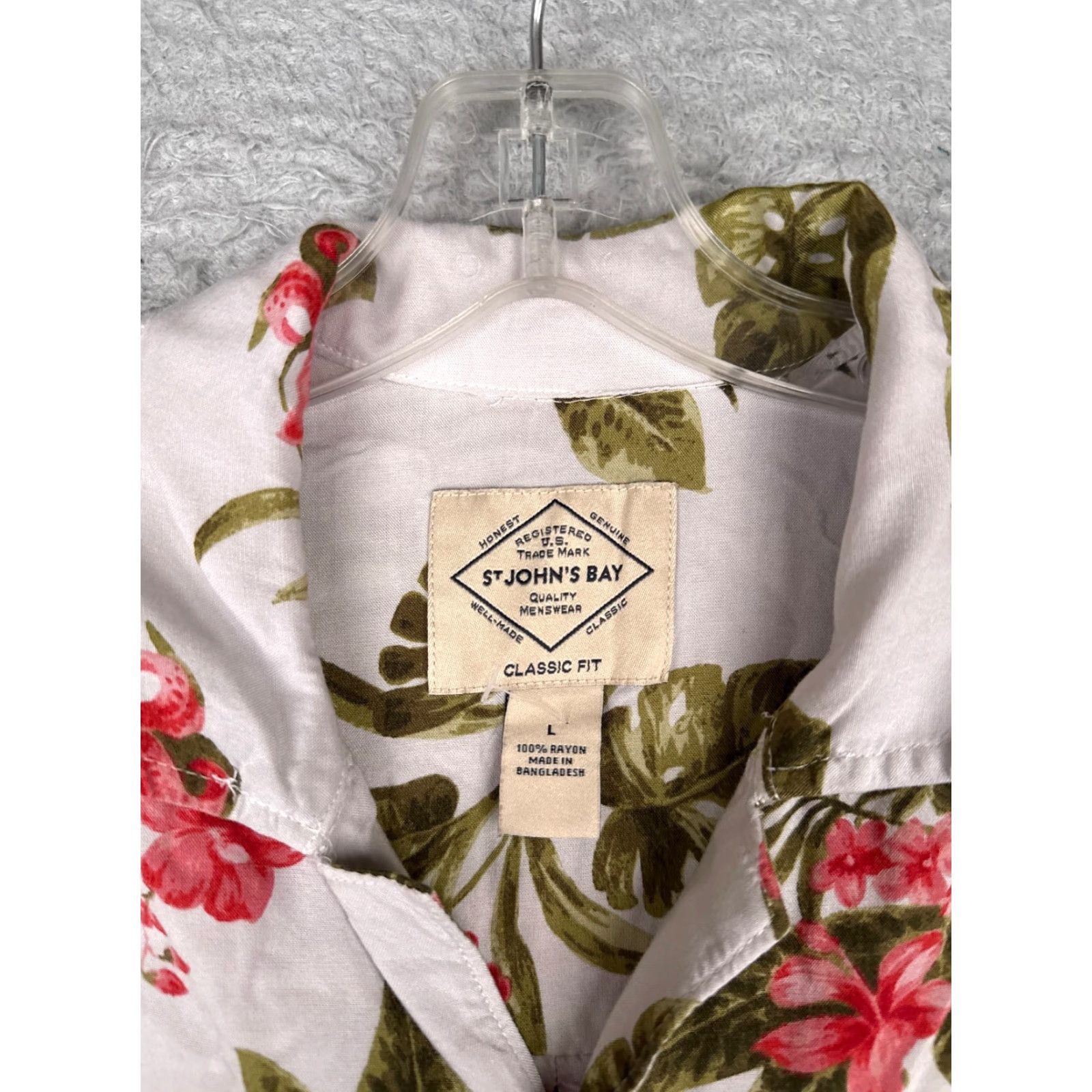 Vintage St. John's Bay Shirt Men L White Floral Hawaiian 100% Rayon Pocket Button-Up Classic Short Sleeve Casual Mens Size US L / EU 52-54 / 3 - 7 Thumbnail