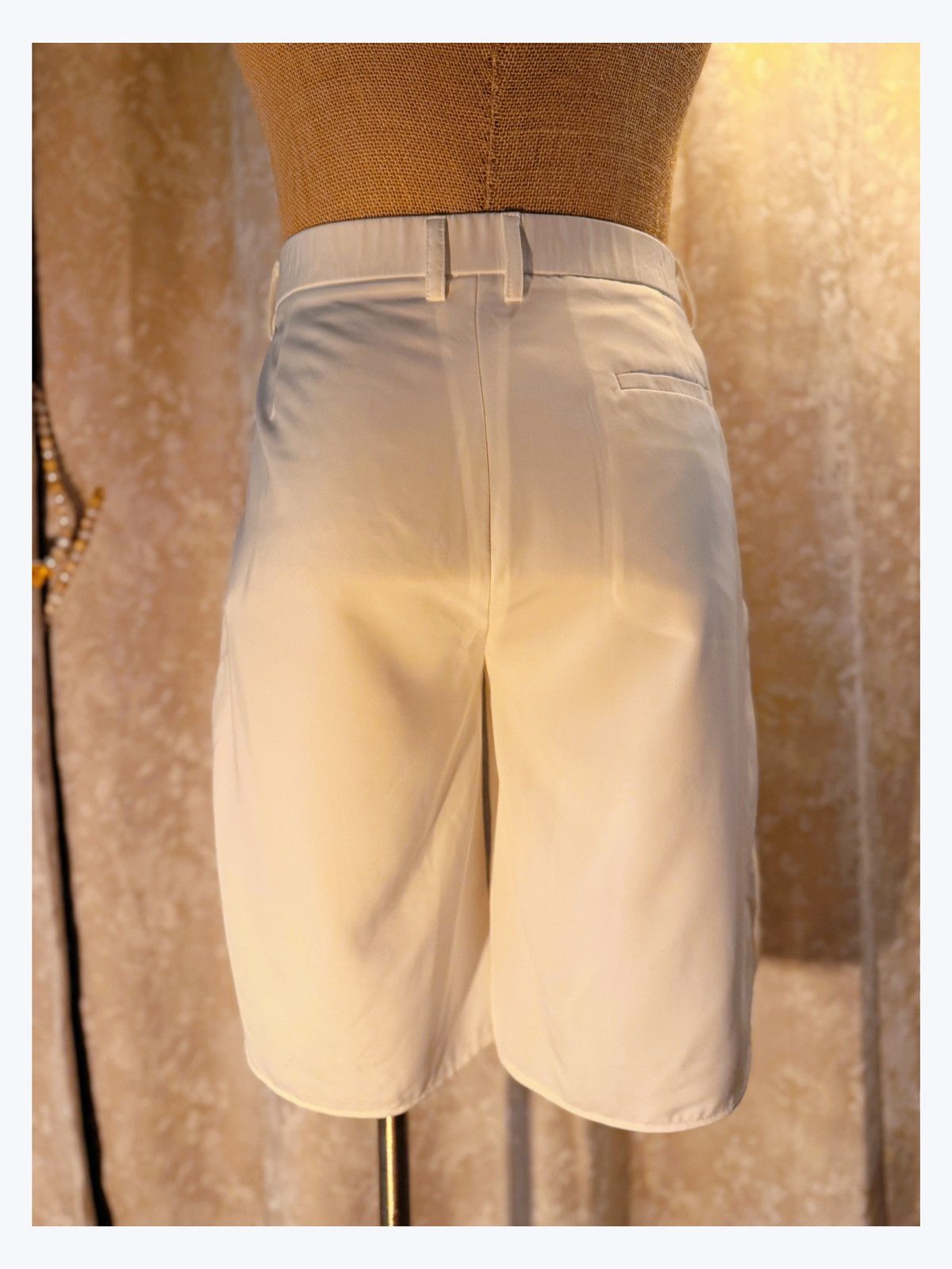 Other Classic White Dress Shorts – Sleek, Lightweight Size US 29 - 5 Thumbnail