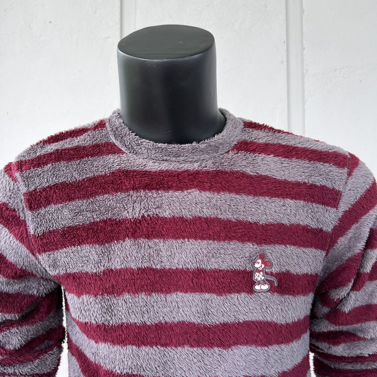 Disney × Mickey Mouse × Uniqlo Mickey mouse Disney Uniqlo Fluffy Stripes Sweetshirt Size US L / EU 52-54 / 3 - 4 Thumbnail