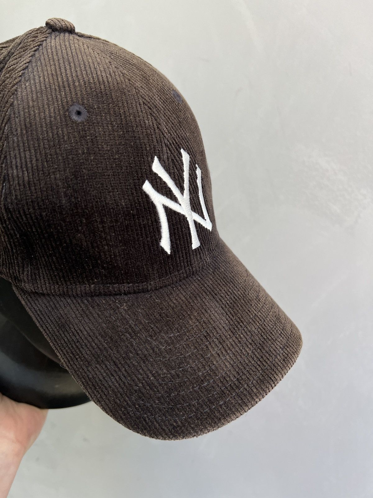 New York Yankees New York Yankees sun faded y2k hat cap Size ONE SIZE - 7 Thumbnail
