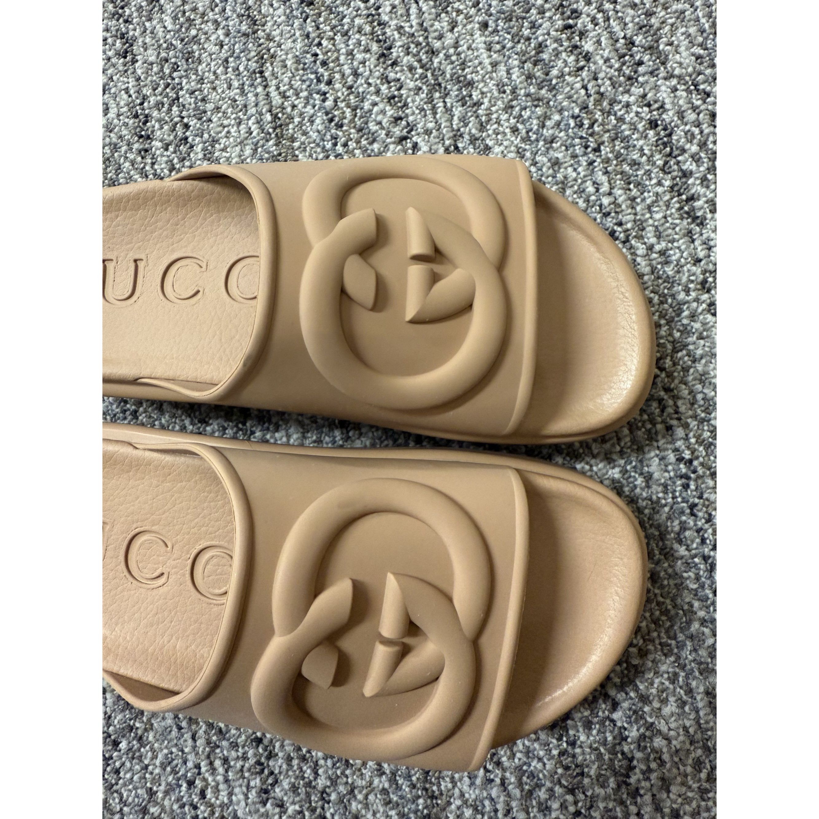 Gucci Gucci Beige Rubber GG Logo Slide Sandals Made In Italy Size Size US 7 / IT 37 - 8 Thumbnail