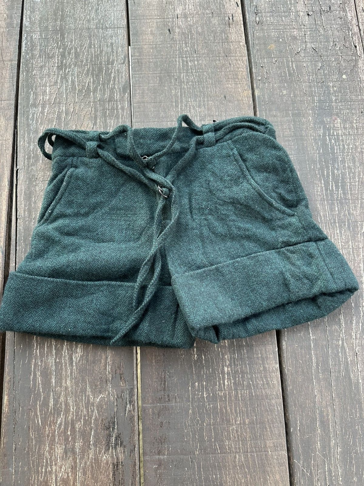 Tsumori Chisato Tsumori chisato short wool Size 27" / US 4 / IT 40 - 1 Thumbnail