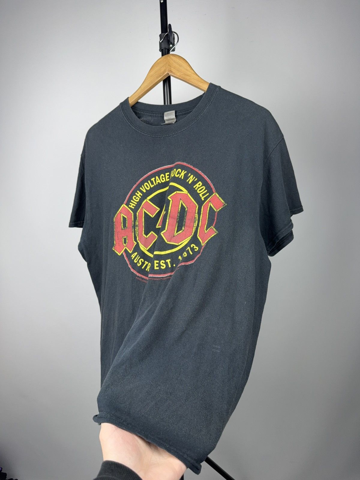 AC/DC 2022 Retro AC/DC High Voltage Distressed Band Tee L Size US L / EU 52-54 / 3 - 2 Thumbnail