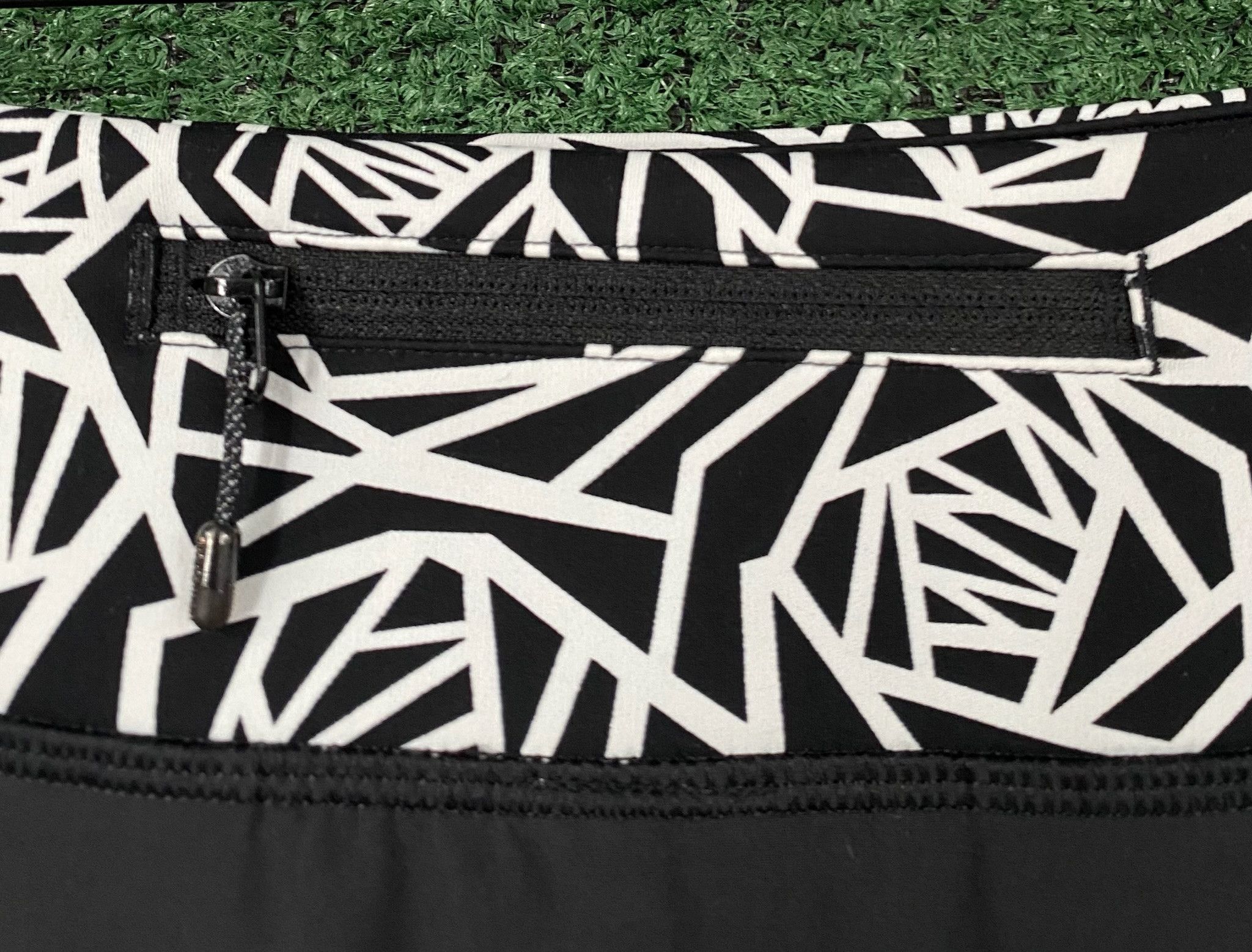 Lululemon Lululemon Pace Rival Black White Pattern Skirt 12 Tall Size 37" - 7 Thumbnail