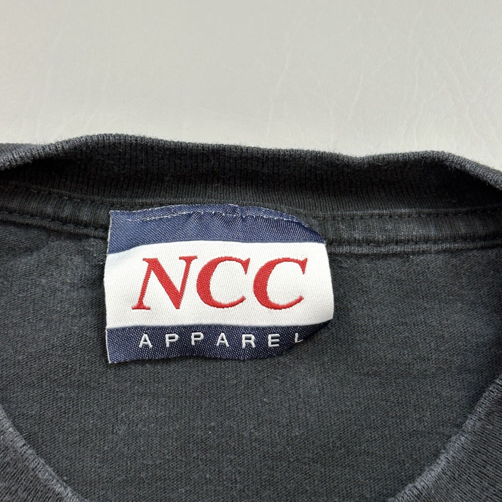 Vintage Vintage NCC Apparel Shirt Mens 2XL Black Wolf Graphic Nature USA 90s Animals Cherokee NC Shirt Size US XXL / EU 58 / 5 - 6 Thumbnail