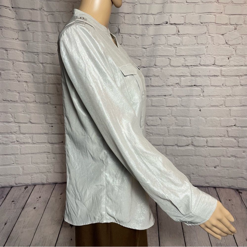 Chicos New Chico's Silver Shimmer Izzie Top Shirt Size 0 US S Size S / US 4 / IT 40 - 3 Thumbnail