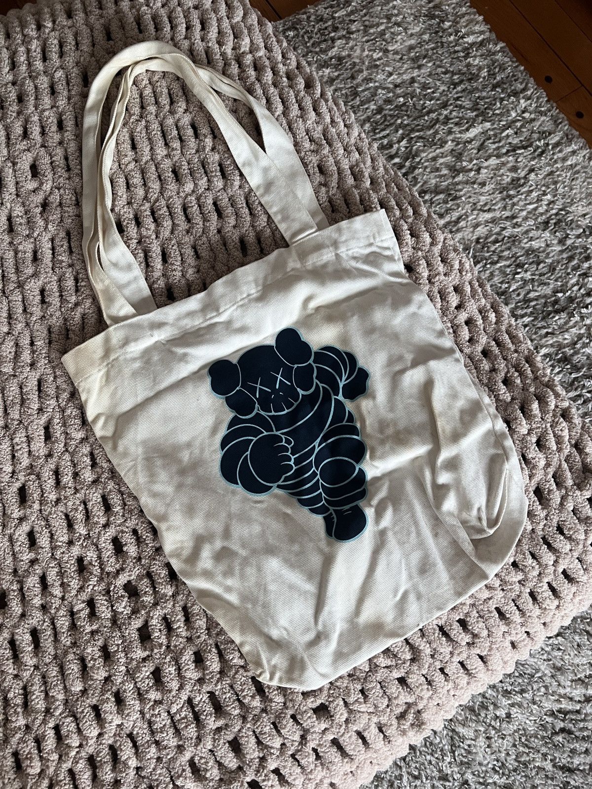 Kaws Ngv Chum Tote Bag Blue Black in Beige, Men's