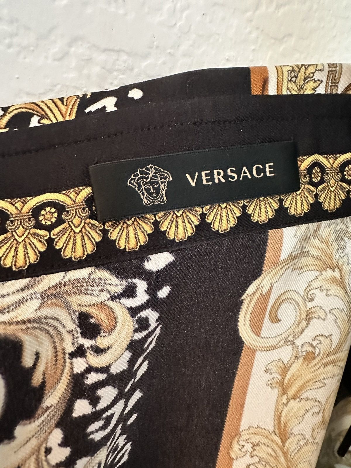 Versace Versace Signature Baroque Pattern Silk Button Down Shirt Size US S / EU 44-46 / 1 - 5 Thumbnail