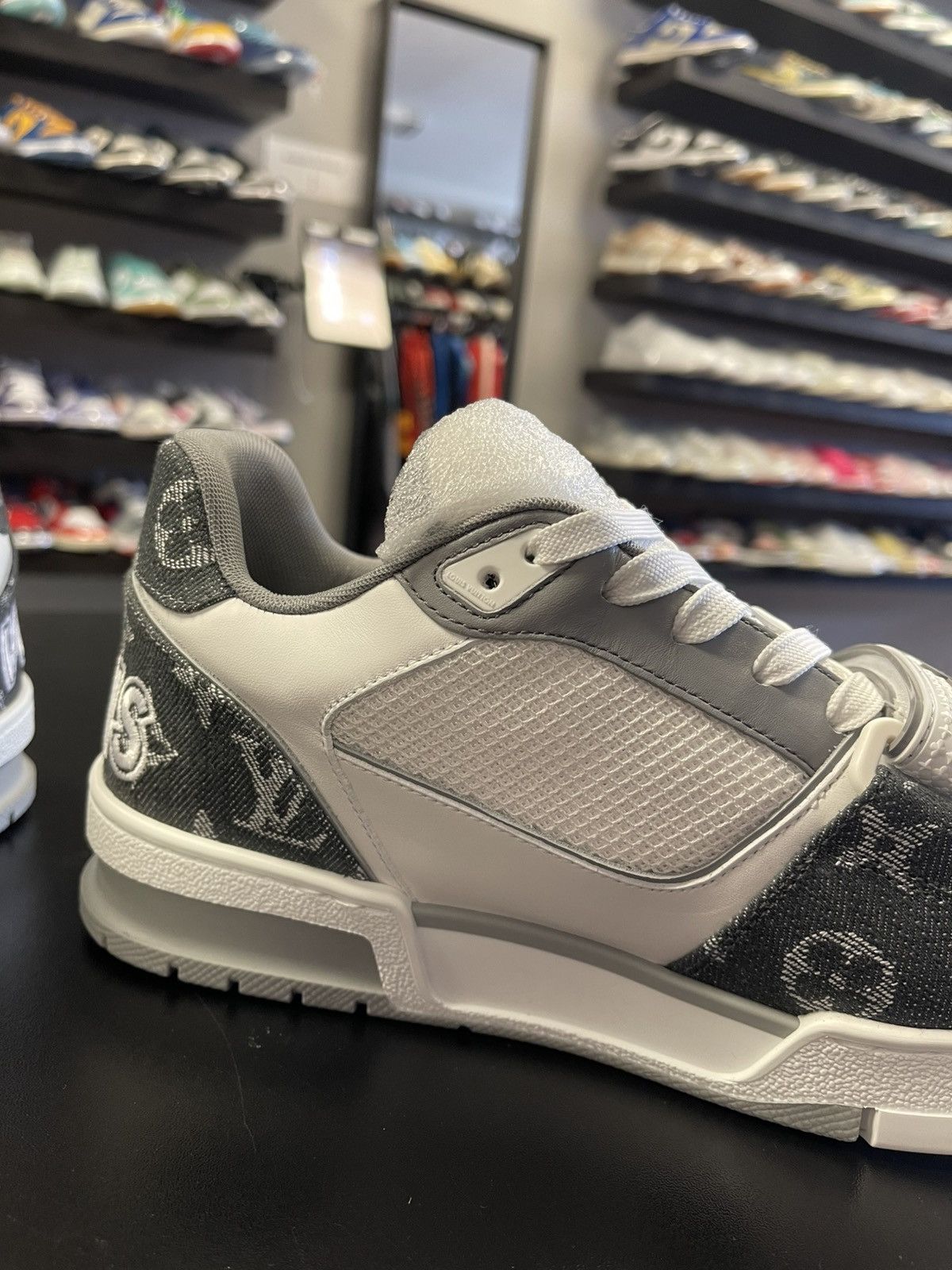 Louis Vuitton Size 5UK/6US - Louis Vuitton Trainer Grey Brand New 1ADF0Y Size US 6 / EU 39 - 7 Thumbnail