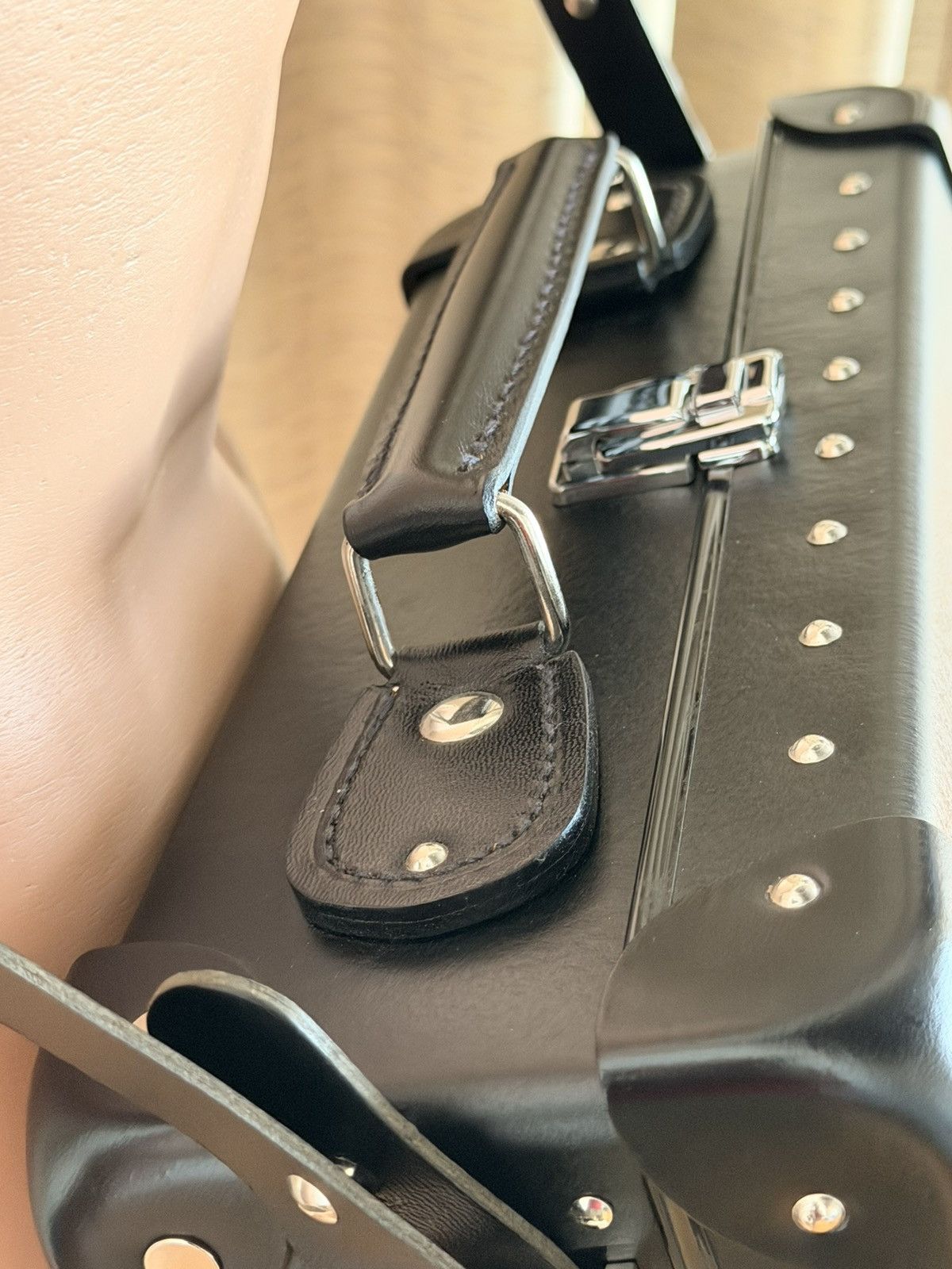 Globe-Trotter Rare Alexander McQueen Globe-Trotter Studded Leather Bag Size ONE SIZE - 20 Thumbnail