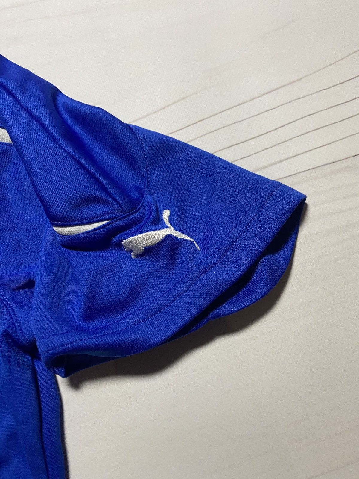 Puma × Vintage Vintage Italy 2010 home soccer football y2k t shirt Jersey Size US S / EU 44-46 / 1 - 8 Thumbnail