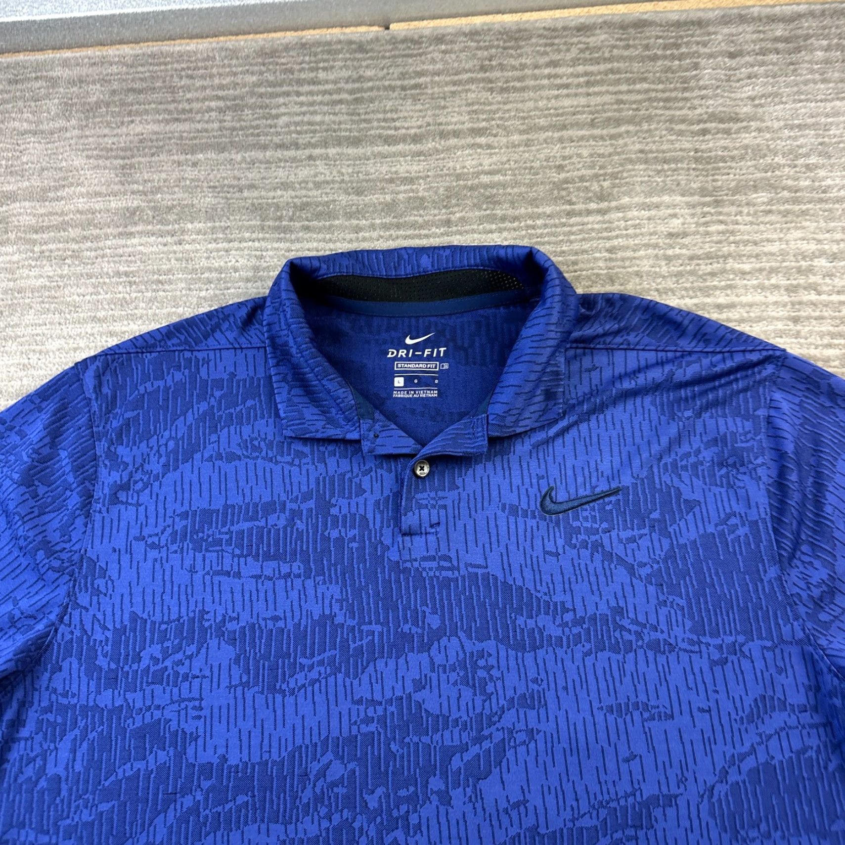 Nike Nike Polo Shirt Mens Large Blue Camouflage All Over Print Dri Fit Golf Tour Size US L / EU 52-54 / 3 - 3 Thumbnail