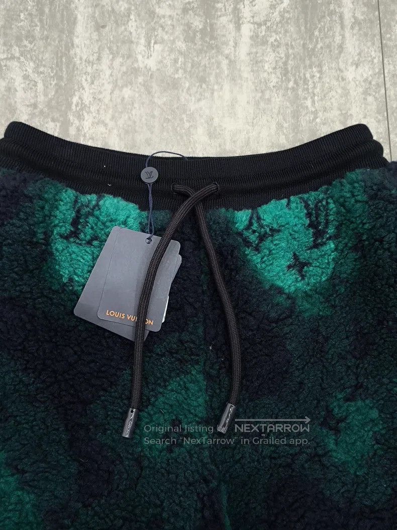 Louis Vuitton Louis Vuitton size m Monogram Camo teddy fleece slacks pant Size US 28 / EU 44 - 3 Thumbnail