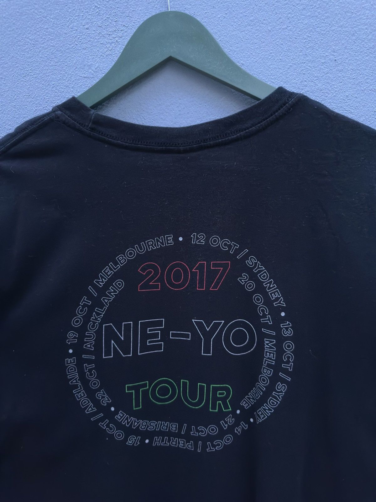 Band Tees × Rap Tees Ne-Yo Goodman Australian Tour 2017 A55 Size US M / EU 48-50 / 2 - 4 Thumbnail