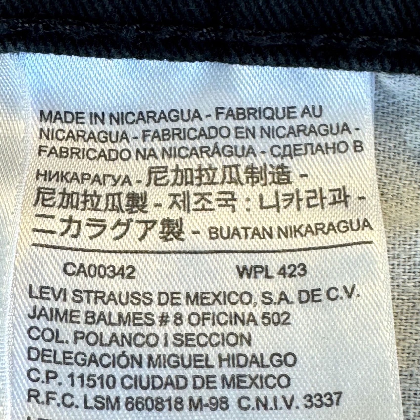 Levi's VINTAGE Levis 541 Jeans Mens 42x32 Black Athletic Taper Stretch Denim 5 Pocket Size US 42 / EU 58 - 4 Thumbnail