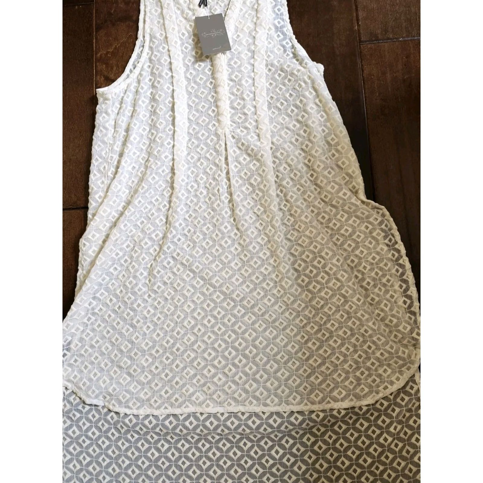 Anthropologie Anthropologie Sleeveless Tunic Shirt Ivory Small Regular Bohemian Embroidered V-Neck High Low NWT Socks? Size S / US 4 / IT 40 - 4 Thumbnail