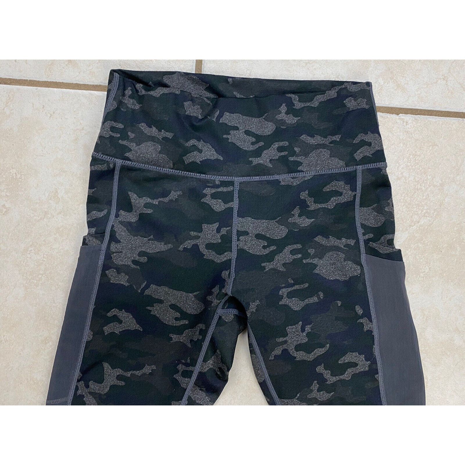 Fabletics Fabletics Mid-Rise Charcoal Camo Powerhold Leggings Pockets Size 24" / US 00 / IT 34 - 3 Thumbnail