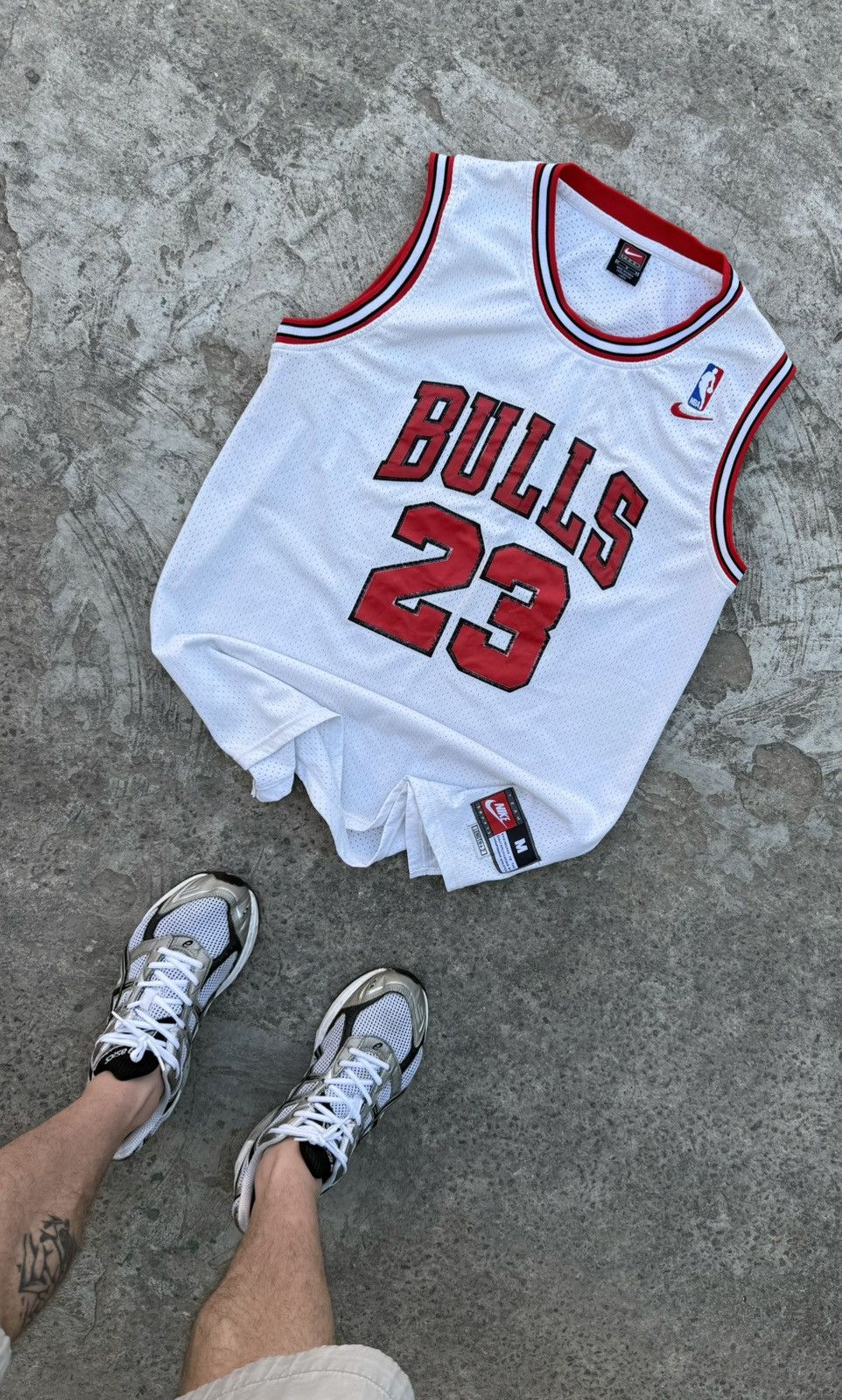 NBA Vintage Y2K Nike Chicago Bulls Michael Jordan 23 Jersey Size US M / EU 48-50 / 2 - 1 Thumbnail