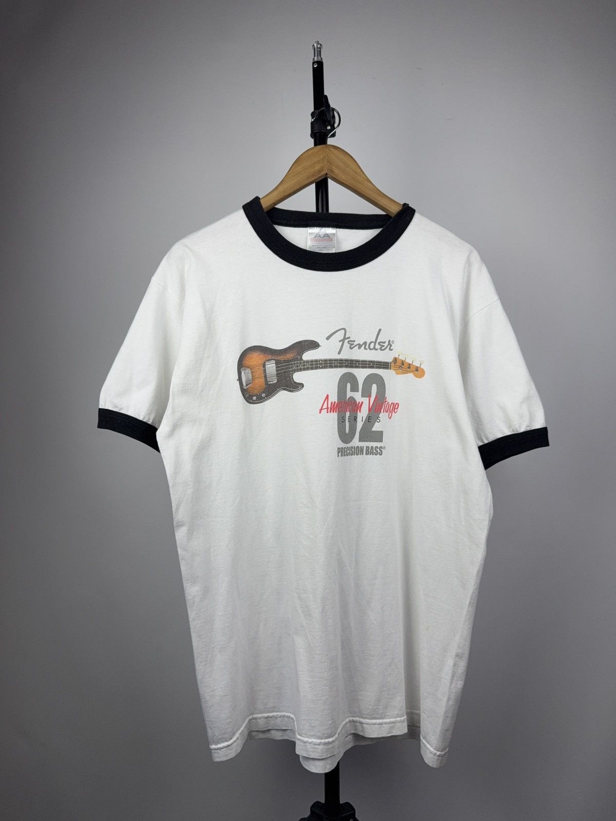 Vintage Vintage 90s Fender 62 Precision Bass Ringer Tee Made USA Size US L / EU 52-54 / 3 - 1 Thumbnail