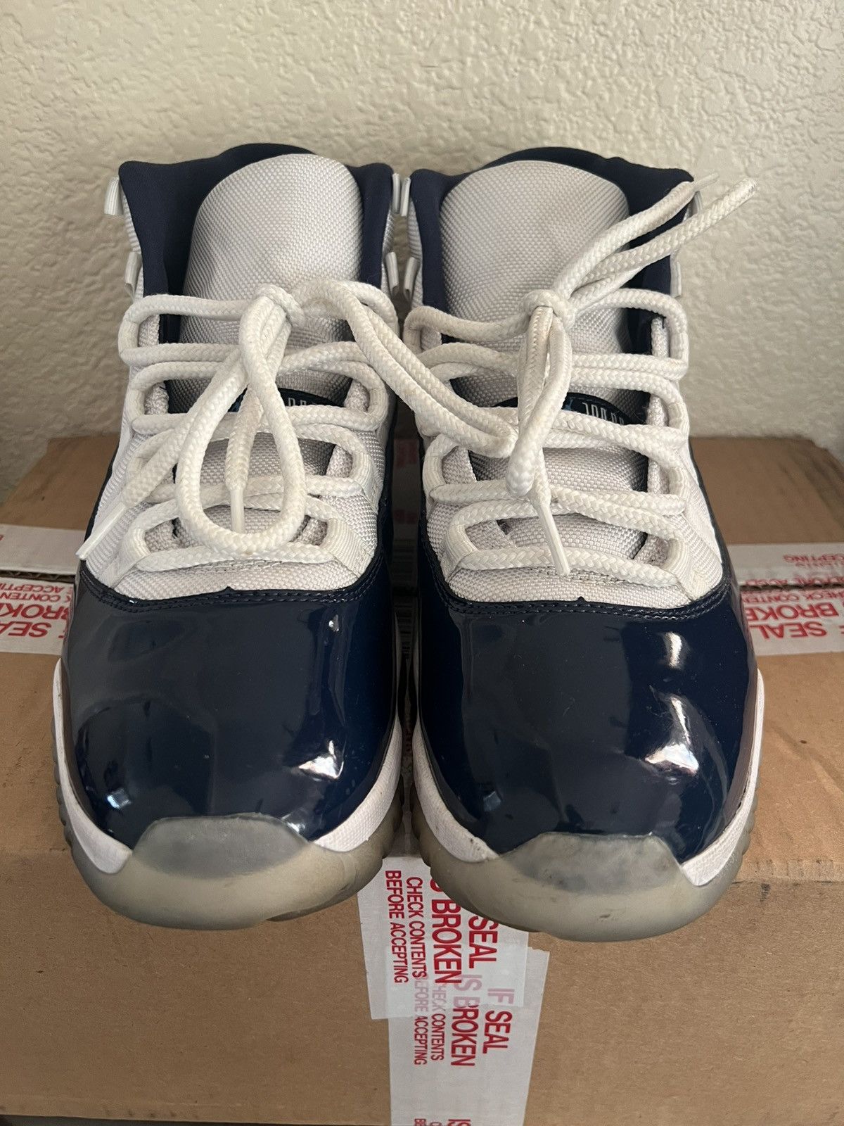 Jordan Brand Air Jordan 11 UNC Win Like 82 Size US 10 / EU 43 - 4 Thumbnail