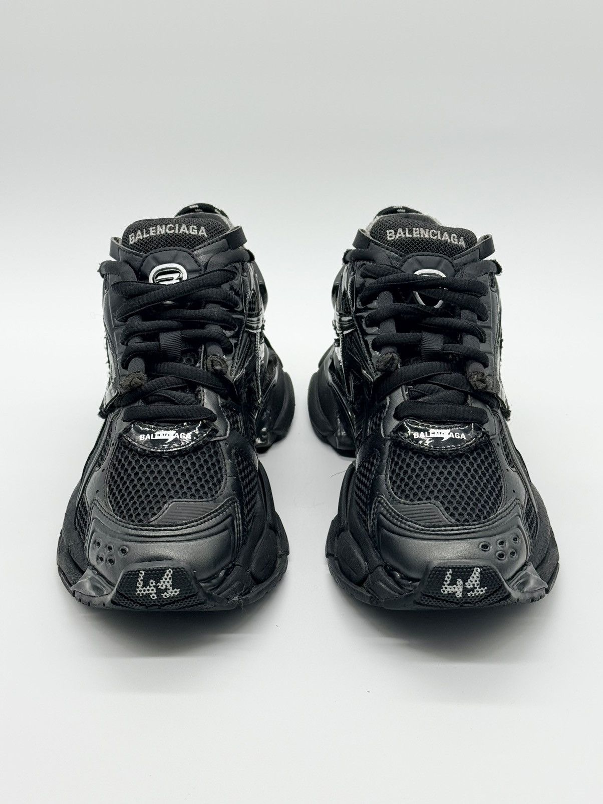 Balenciaga Size 8 - Balenciaga Runner Sneaker Black Size US 8 / EU 41 - 4 Thumbnail