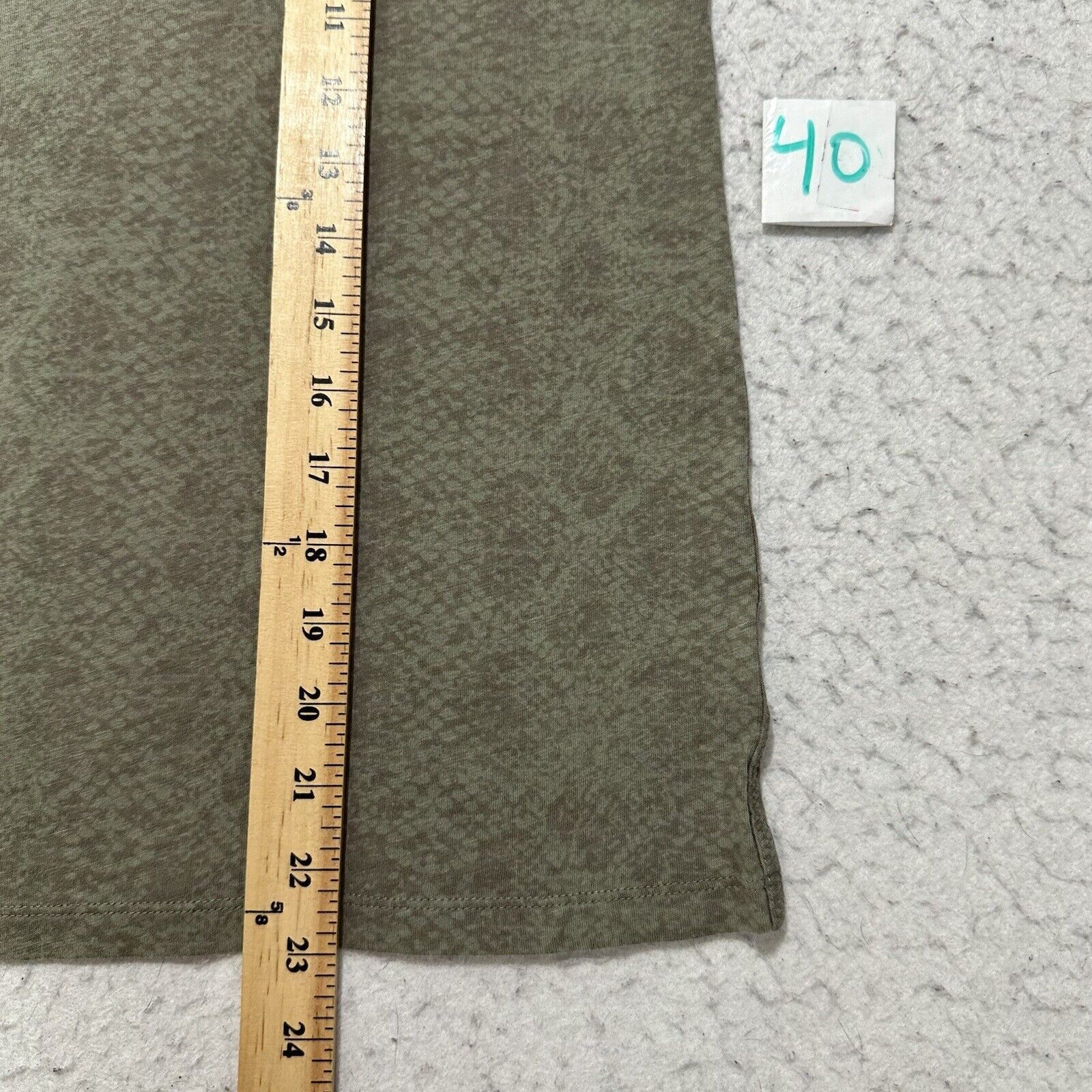 Athleta Athleta Small Green Crewneck Pullover T Shirt Snakeskin Size S / US 4 / IT 40 - 9 Thumbnail