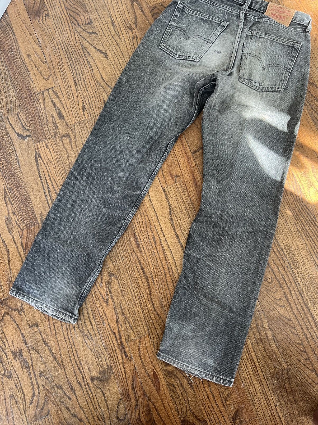 Levi's Vintage 90s Levi's 501 Faded Black Distressed Jeans 30x32 Size US 30 / EU 46 - 3 Thumbnail