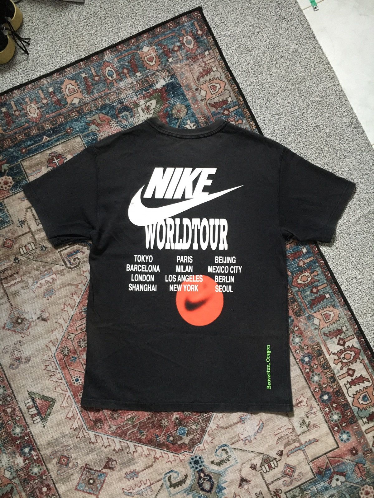 Nike Nike World Tour Black T shirt Size US M / EU 48-50 / 2 - 1 Thumbnail