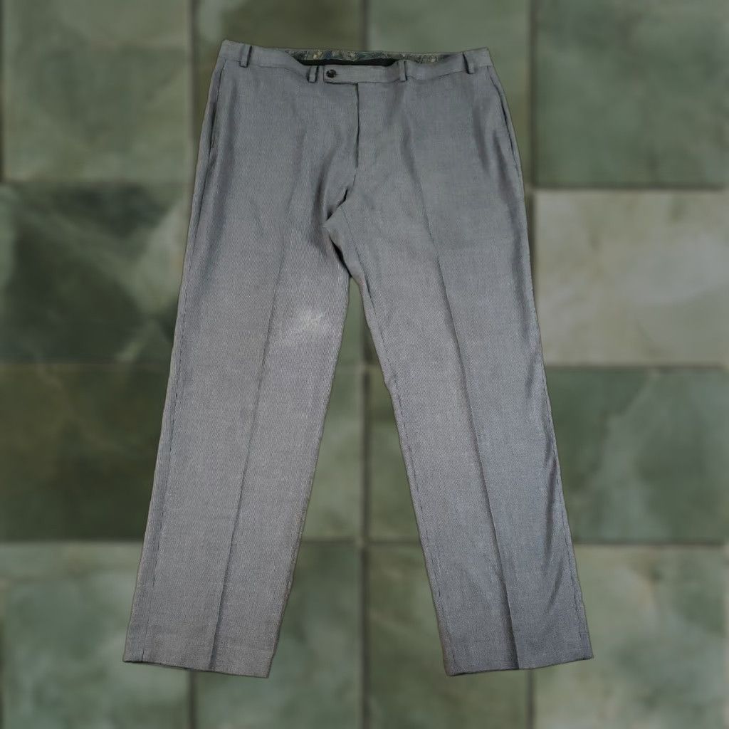 Ralph Lauren Lauren Ralph Lauren Dress Pants Mens 40x32 Gray Straight Lightweight Casual Pants Mens 40 Gray Dress Pants Vintage No Size US 40 / EU 56 - 1 Thumbnail