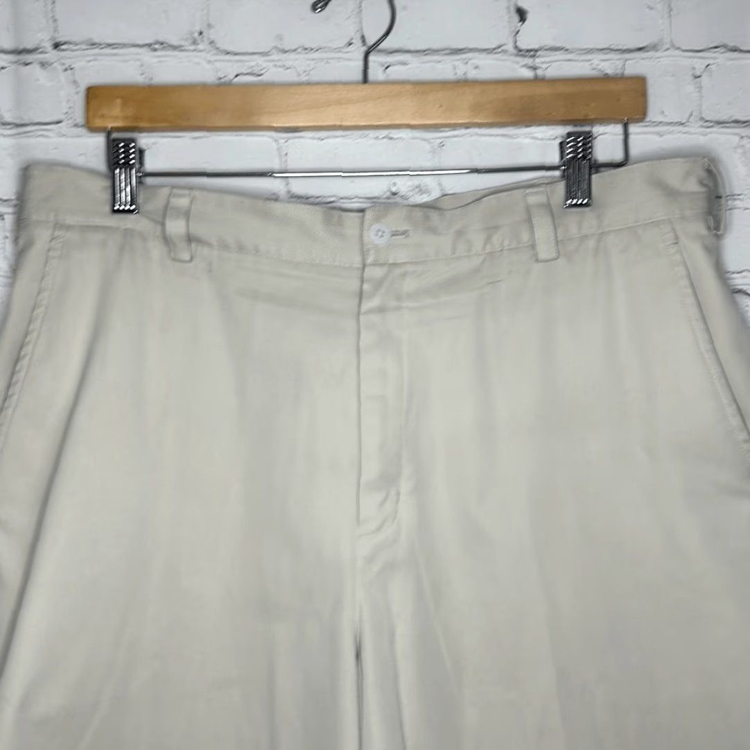 Nike Nike Golf Khaki Mens Shorts Dri Fit 36 Polyester Tan Chino RN# 56323 Men Shorts Size US 36 / EU 52 - 2 Thumbnail