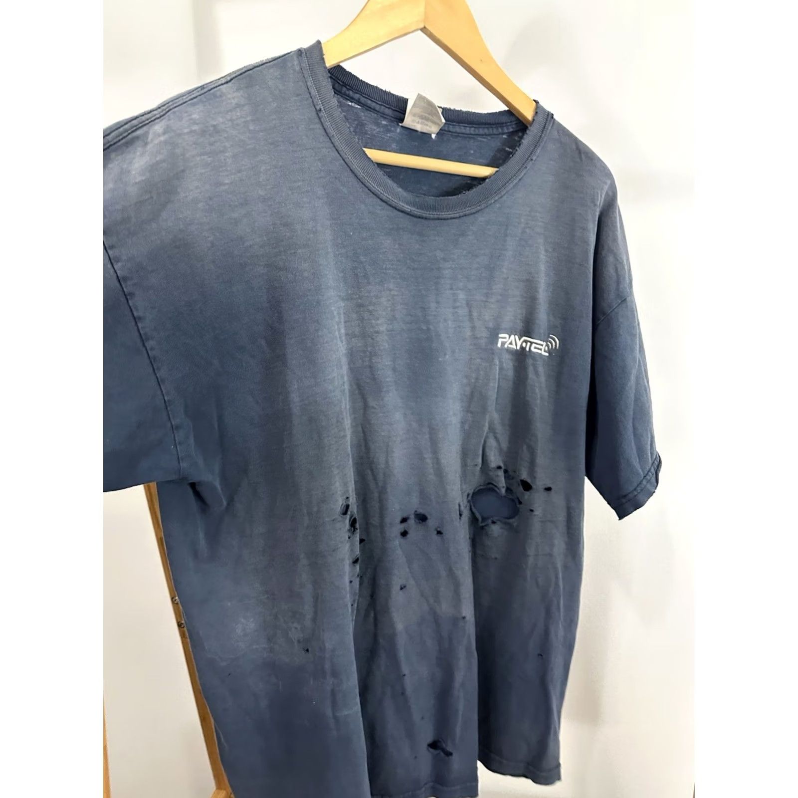 Gildan VTG Sun Gradient Thrashed Distressed Worn Work T-Shirt XL Gildan Blue Men Short Sleeve Shirt Size US XL / EU 56 / 4 - 4 Thumbnail