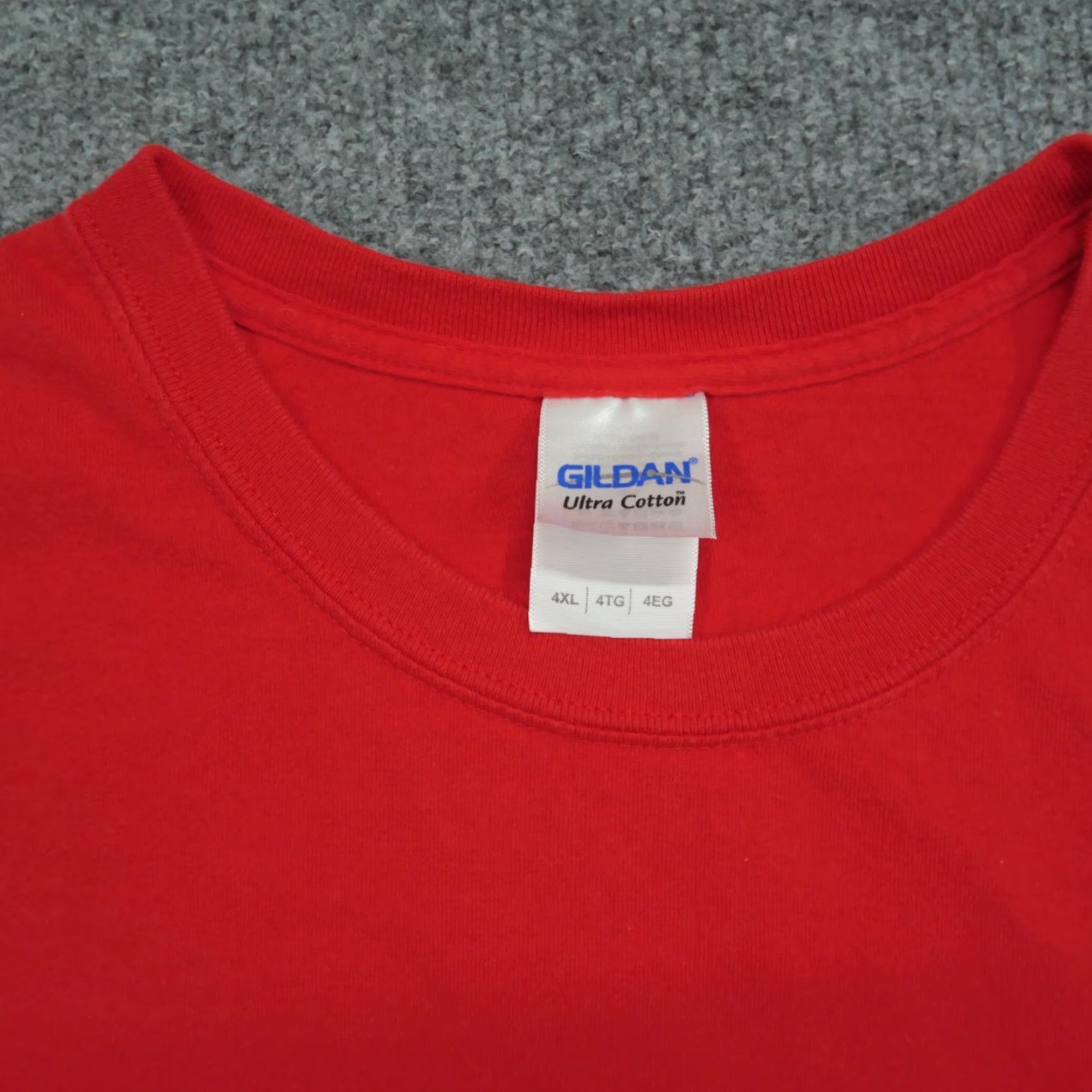 Gildan **Red Hot Dogs Comedy Ironic T-Shirt Mens 4XL** User: Red Hot Dogs Comedy Ironic T-Shirt Mens 4XL Size US XXL / EU 58 / 5 - 4 Thumbnail