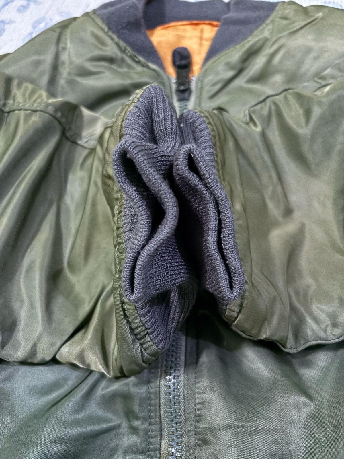 Avirex Vintage 90’s Avirex MA-1 Bomber Jacket Flight Jacket Design Size US L / EU 52-54 / 3 - 12 Thumbnail