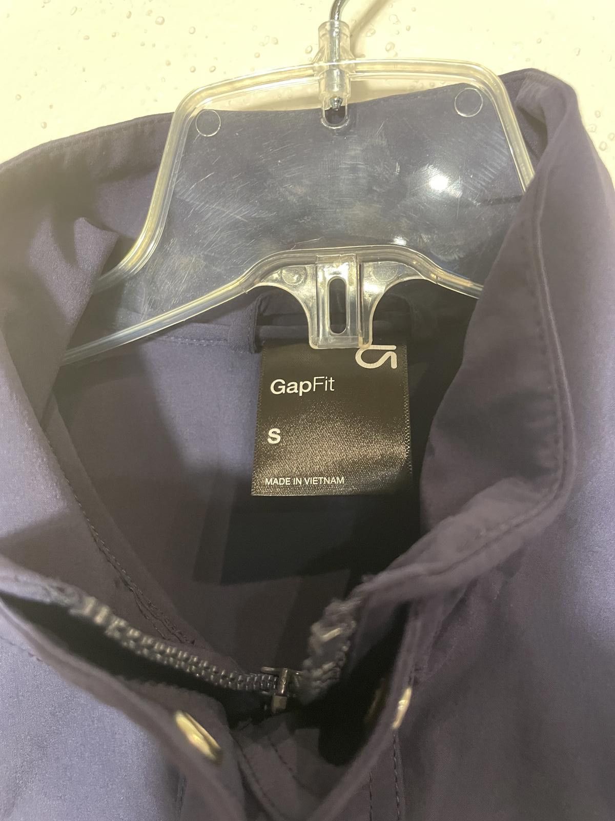 Other Gap Fit Windbreaker Jacket Women's Small Blue Casual EUC Size S / US 4 / IT 40 - 2 Thumbnail