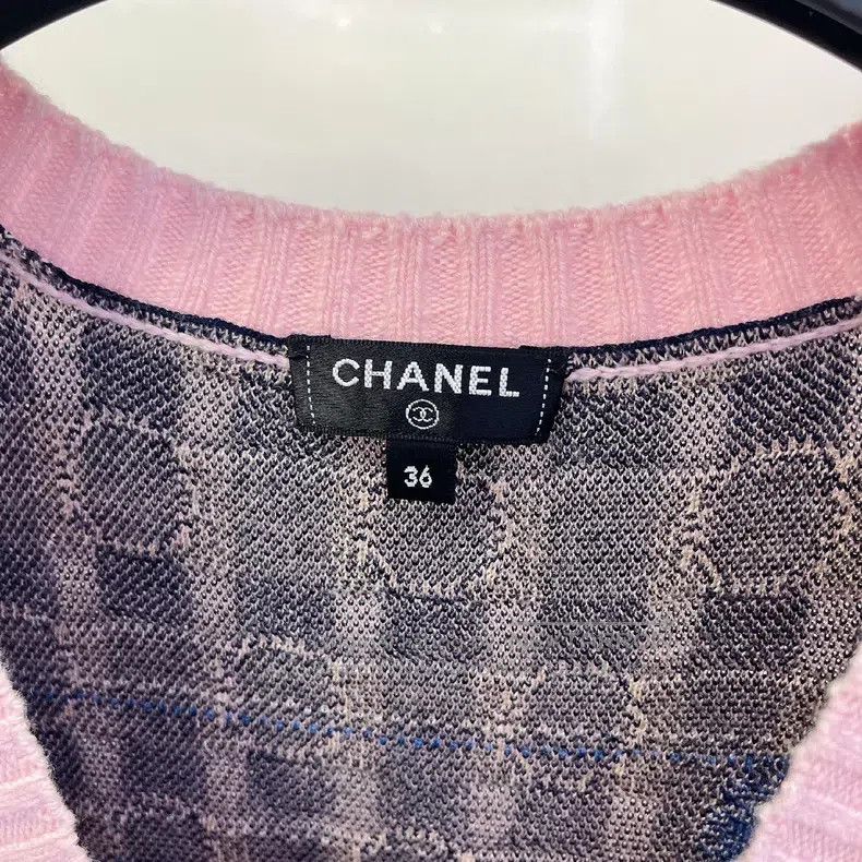 Chanel Chanel 21b knitted v-neck dress Size XS / US 0-2 / IT 36-38 - 3 Thumbnail