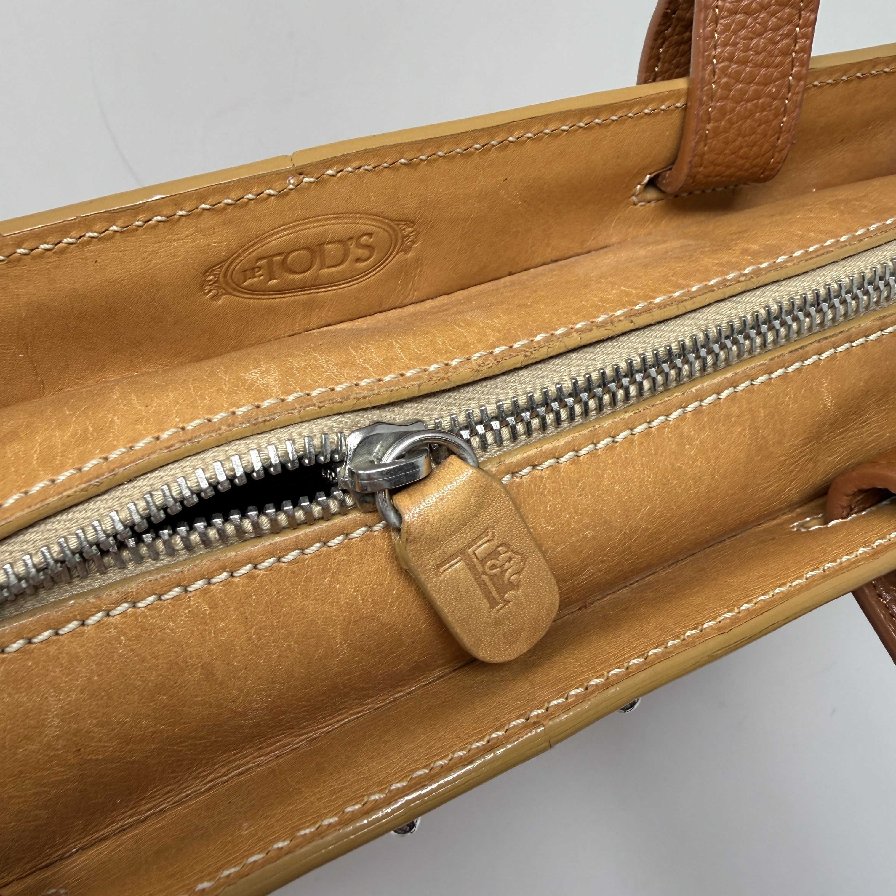 Tod's Tod's Genuine Leather Studded Embellished Size ONE SIZE - 9 Thumbnail