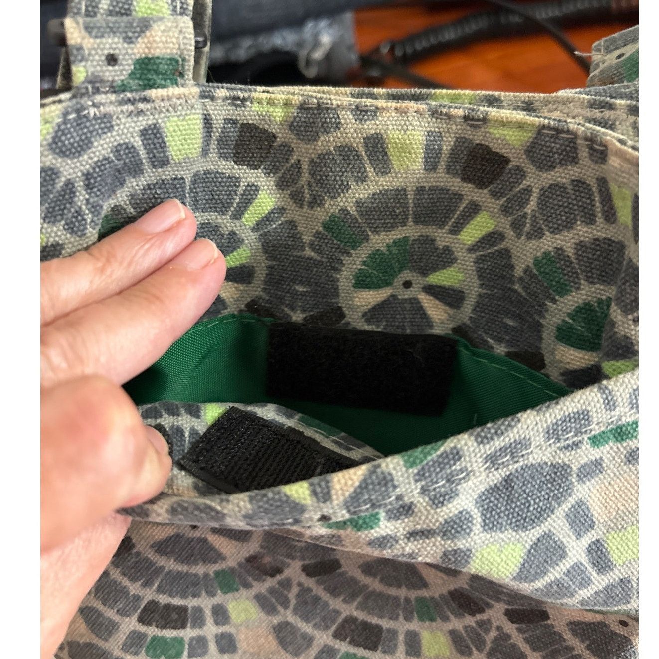 KAVU KAVU Green/gray pattern crossbody purse Size ONE SIZE - 6 Thumbnail