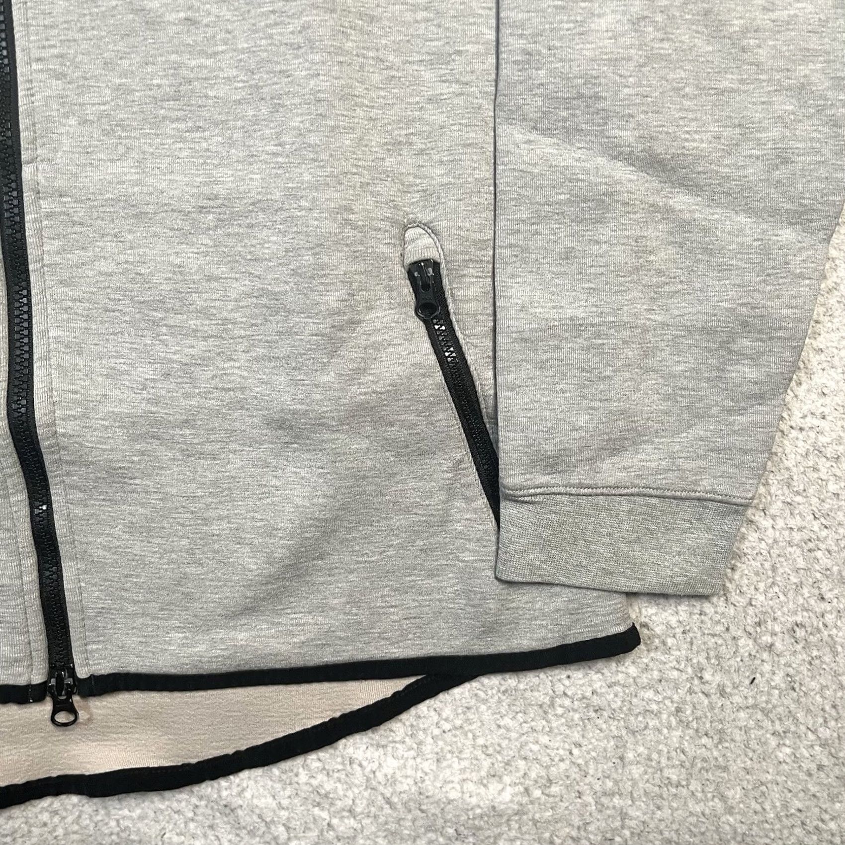 Nike Nike Tech Fleece Hoodie Mens L Gray Full Zip Nike Windrunner Swoosh Logo Sweatshirt Jacket Size US L / EU 52-54 / 3 - 7 Thumbnail