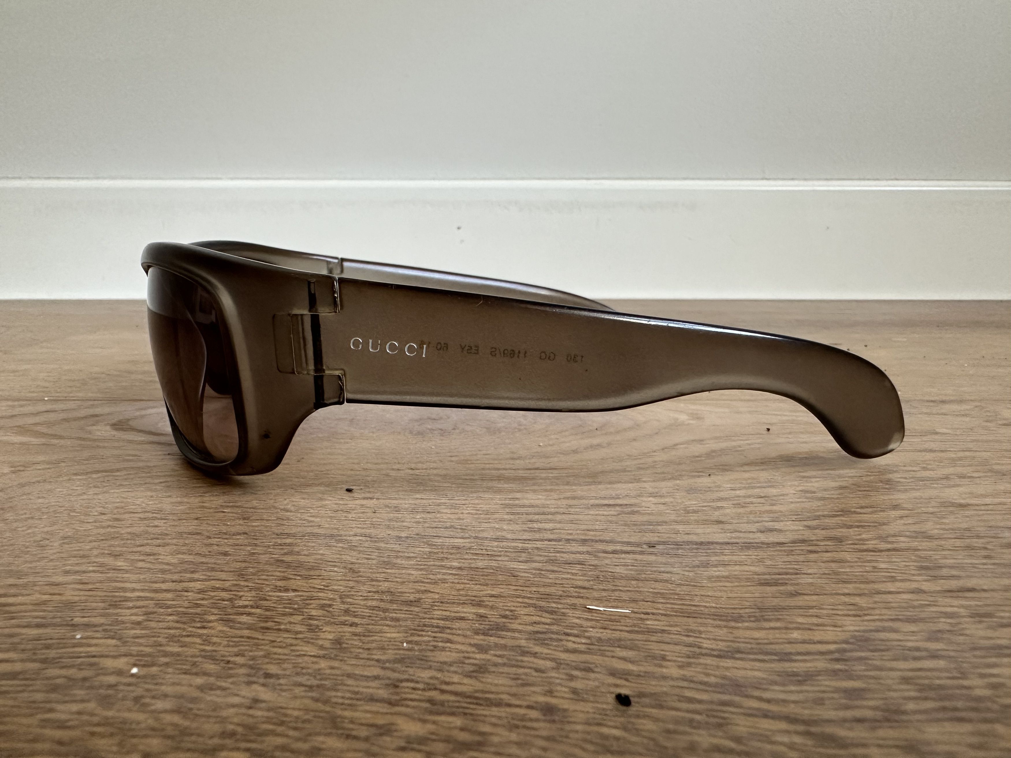 Gucci Grey matte Gucci Sunglasses Size ONE SIZE - 3 Thumbnail