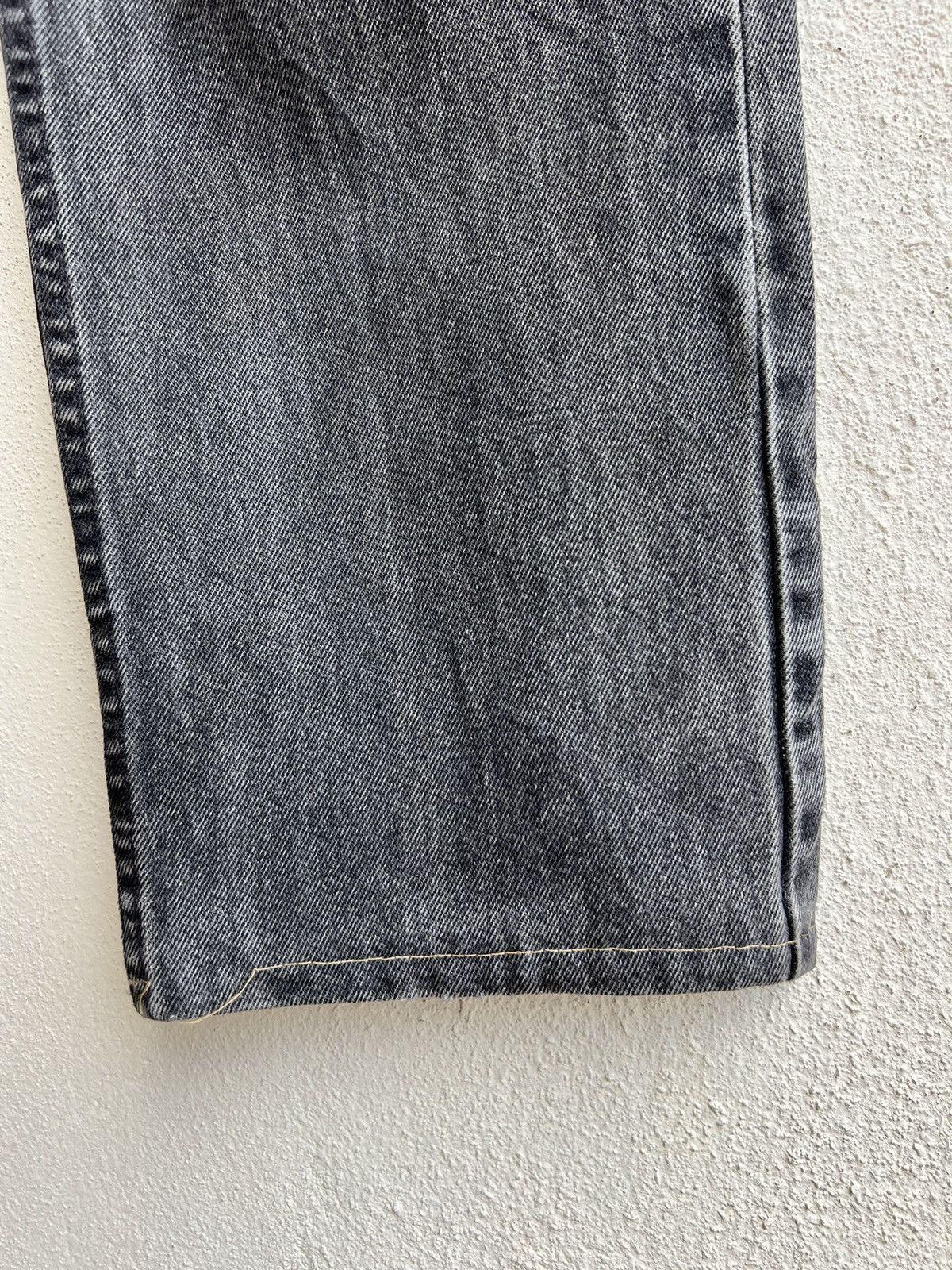 Levi's 1996 Levi’s 505 Orange Tab Fade Black Distress Denim Jeans Size US 35 - 13 Thumbnail