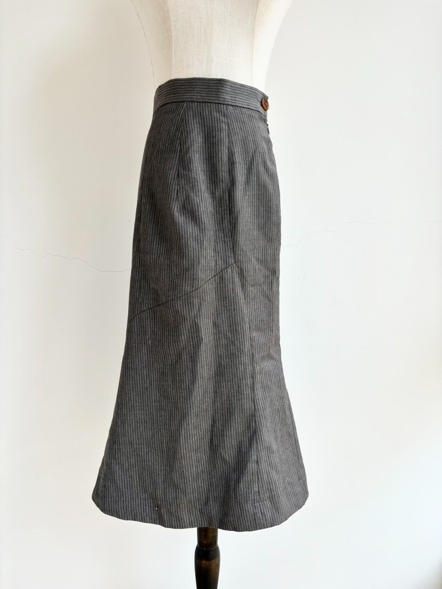 Vivienne Westwood Vivienne Westwood Gray Striped Fishtail Skirt Size 40" / US 18 - 1 Thumbnail