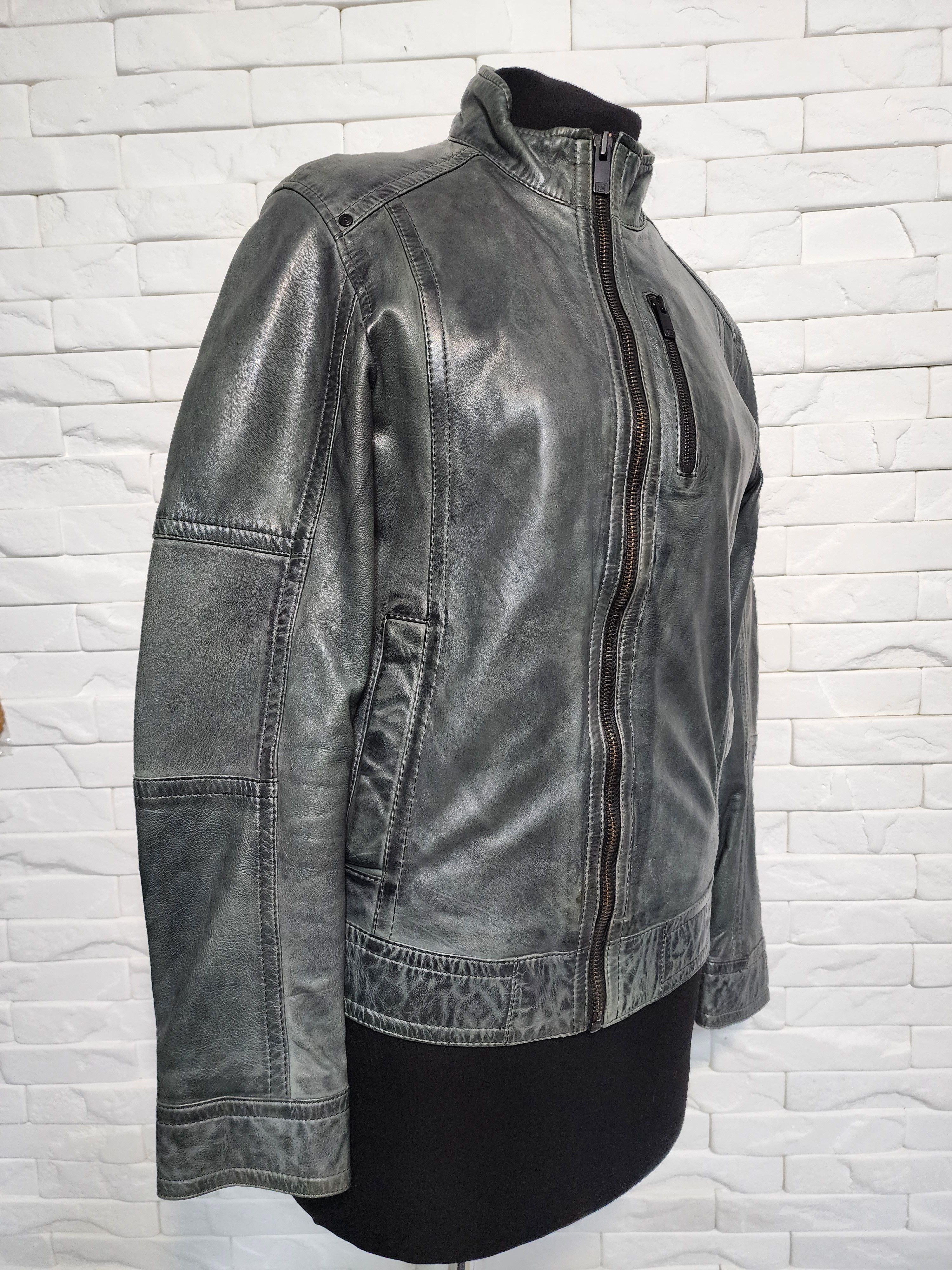 Uniqlo Gray Leather Jacket: Men's Sporty Moto Style Size US M / EU 48-50 / 2 - 3 Thumbnail