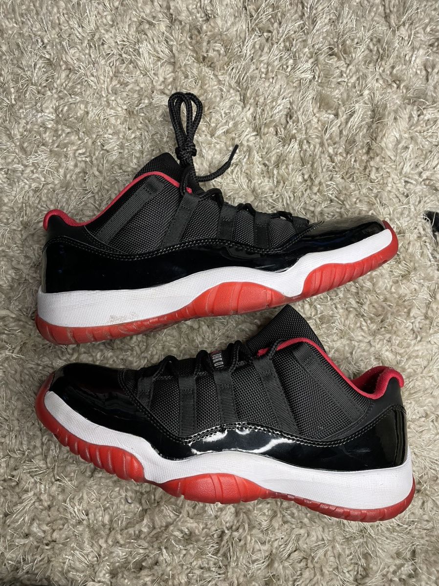 Jordan Brand Jordan 11 Low Bred 2015 Size US 10 / EU 43 - 2 Thumbnail