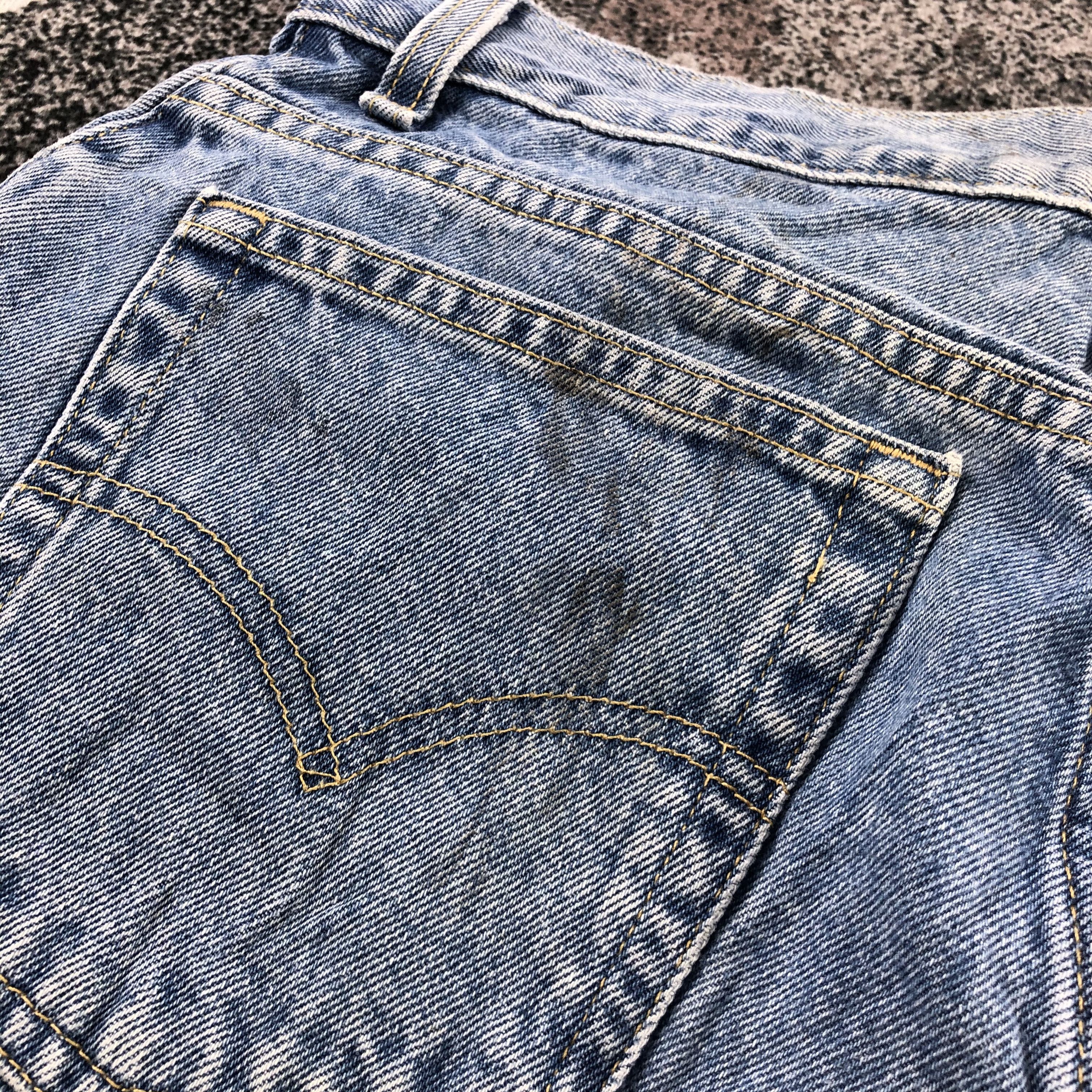 Levi's Vintage Levis 550 Jeans Relaxed Fit Denim KJ1083 Size US 31 - 7 Thumbnail