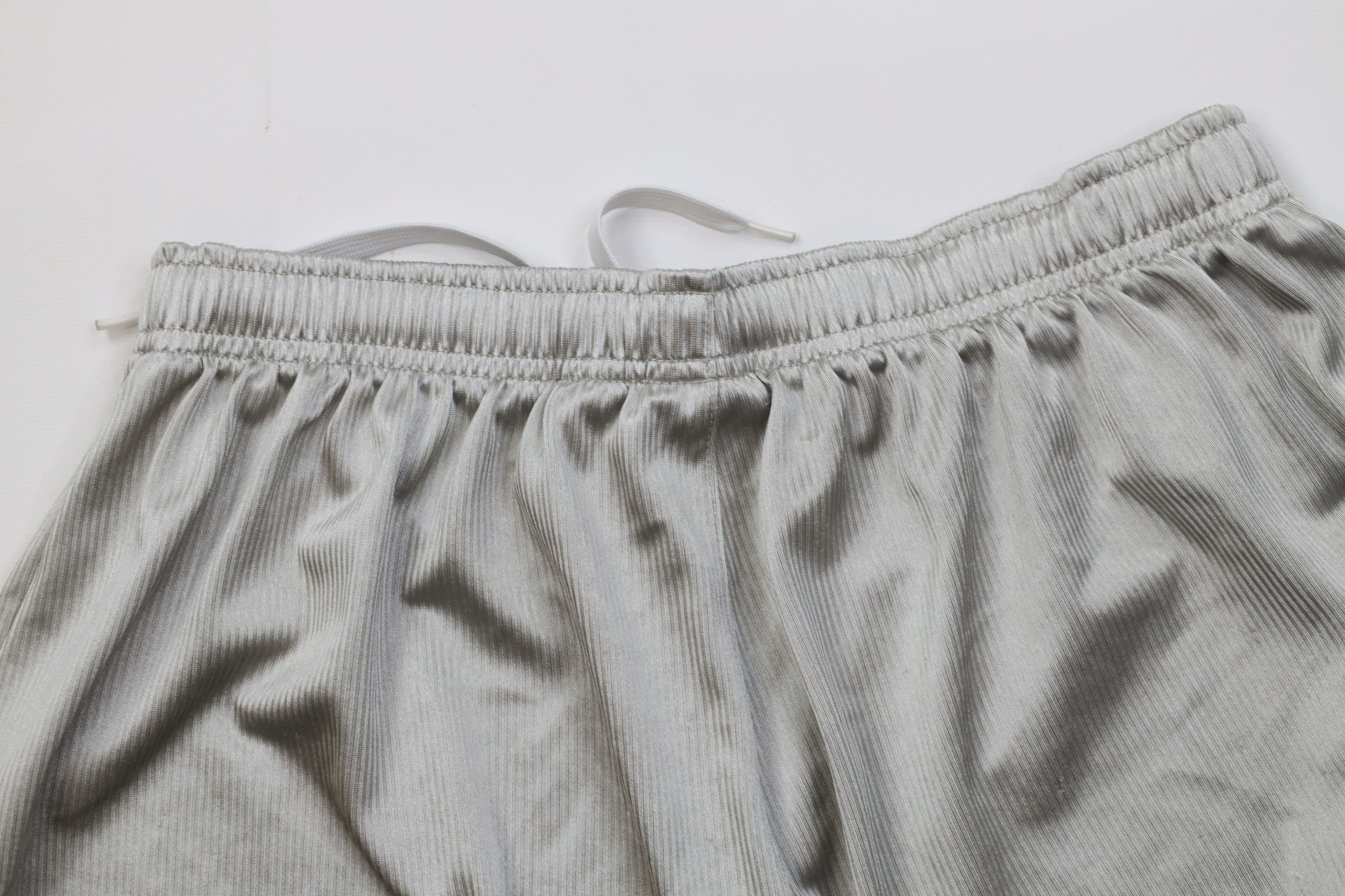 Nike Vintage 90s Y2K Nike Scott Mini Swoosh Dazzle Shorts Silver Size US 32 / EU 48 - 9 Thumbnail